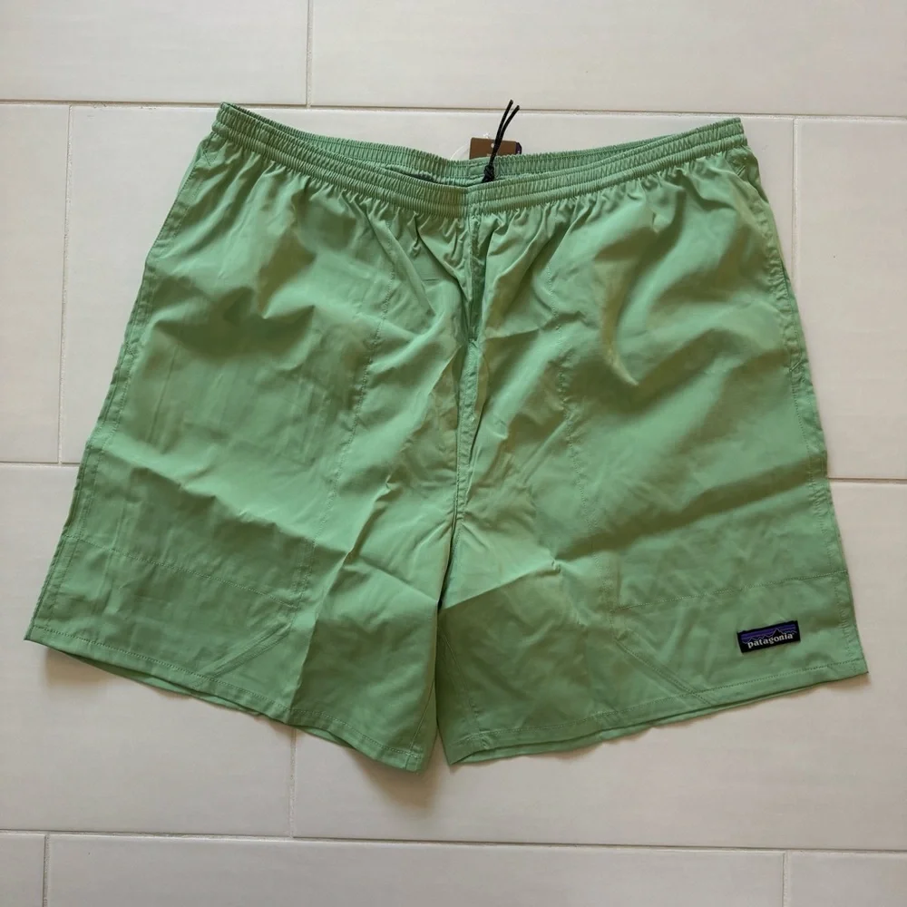 NWT Patagonia Men's Baggies Lights XL - Picture 1 of 4